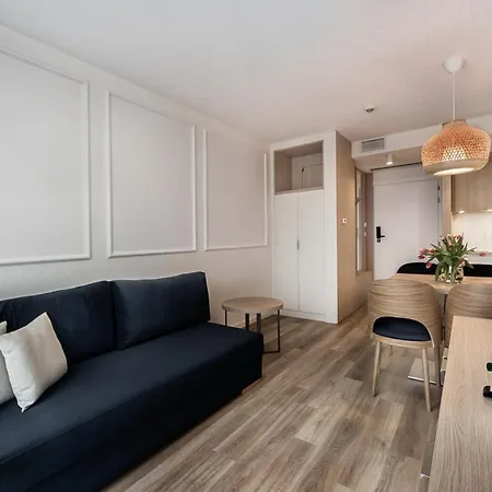 아파트호텔 Aurum - Nowe Blisko Plazy - Neue In Strandnaehe 슈비노우이스쳬