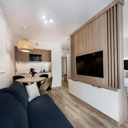 Aurum - Nowe Blisko Plazy - Neue In Strandnaehe 4* 슈비노우이스쳬