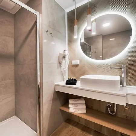 Aurum - Nowe Blisko Plazy - Neue In Strandnaehe 4* 슈비노우이스쳬