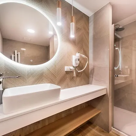 아파트호텔 Aurum - Nowe Blisko Plazy - Neue In Strandnaehe 4*